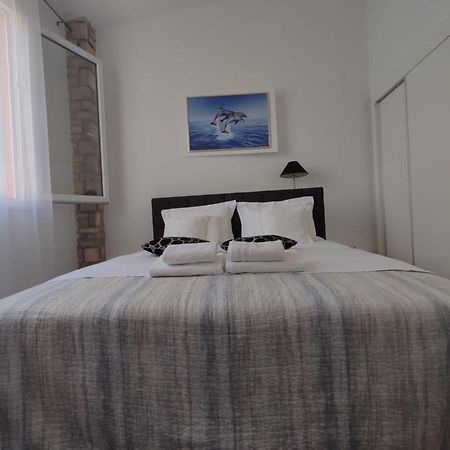 Apartment Sandrica Stomorska Eksteriør bilde