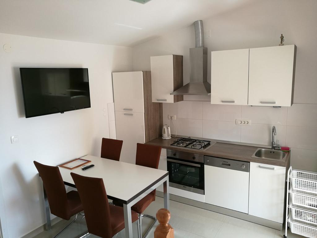 Apartment Sandrica Stomorska Eksteriør bilde